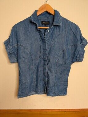 Banana Republic Chambray Top Size M Lyocell Elastic Sleeve Snap Zip Front